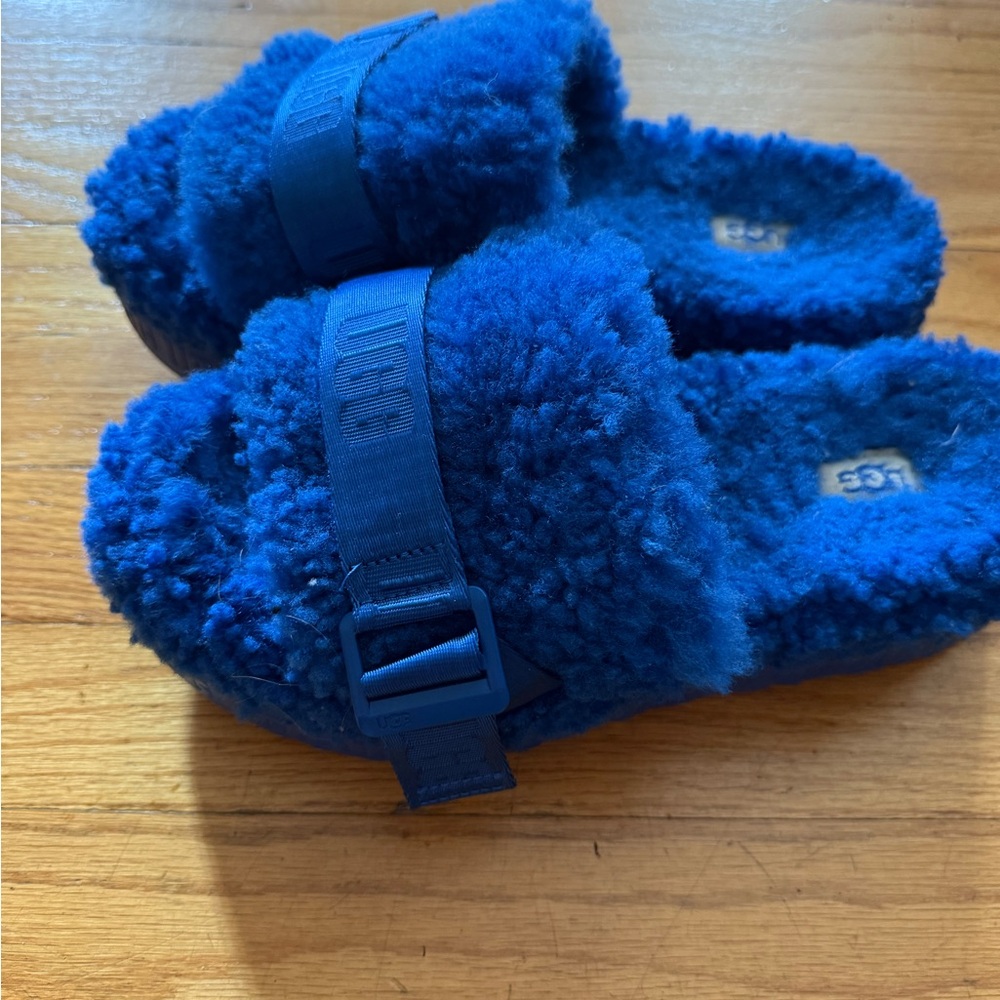 BRAND NEW UGG Blue Fluffy Slippers